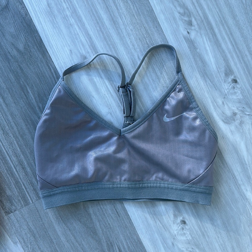 Nike top